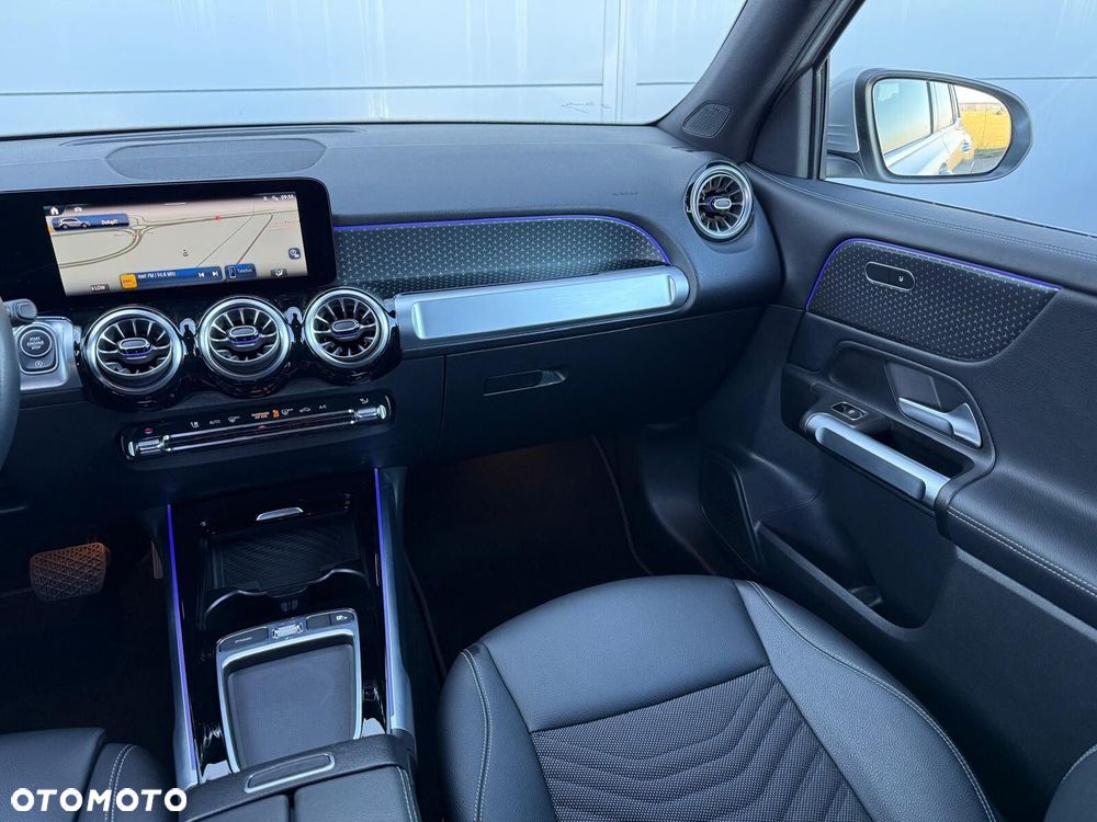 Mercedes-Benz GLB - 14