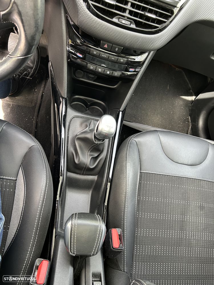 Peugeot 2008 1.2 PureTech Allure - 7