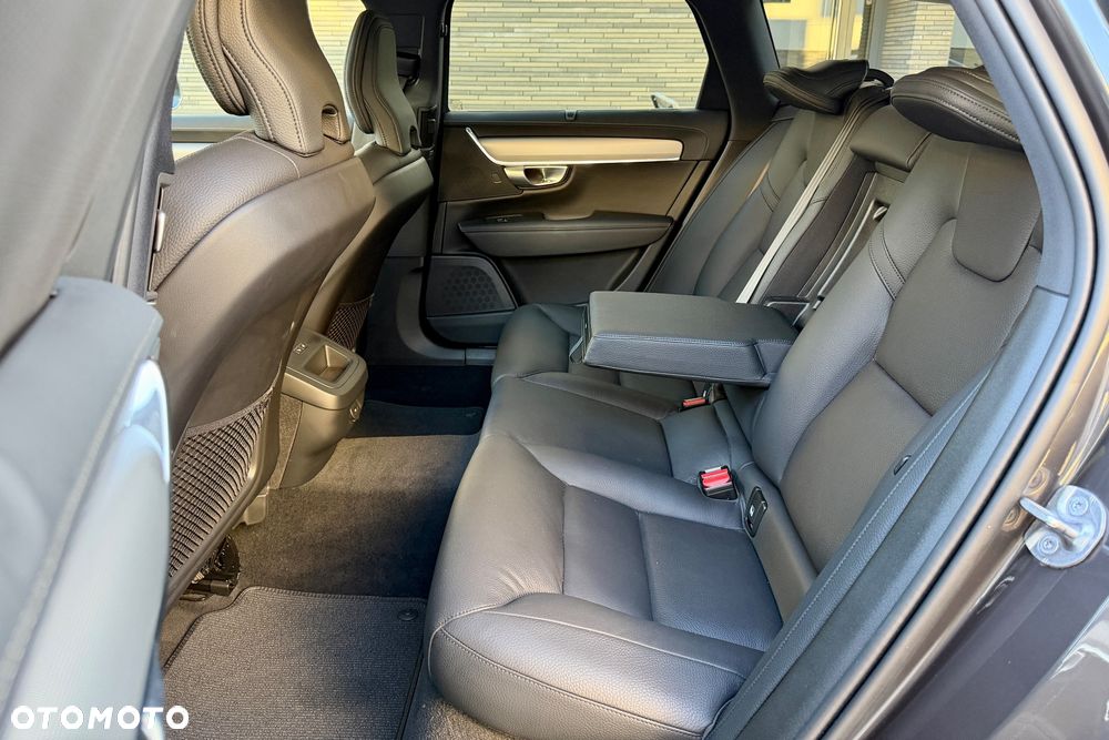 Volvo V90 Cross Country B5 B AWD Plus - 17