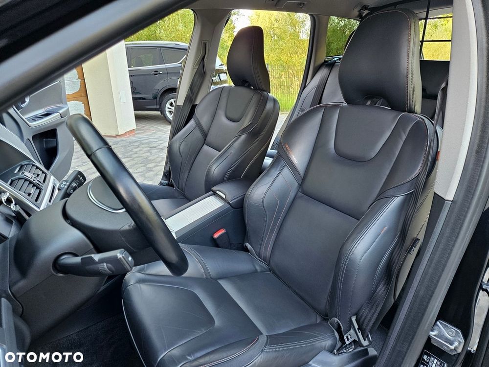 Volvo XC 60 D4 AWD Ocean Race - 19