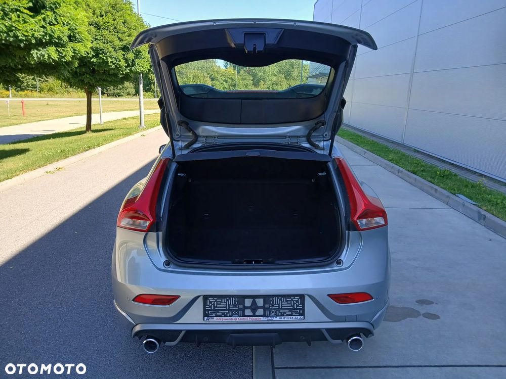 Volvo V40 D2 RDesign - 11