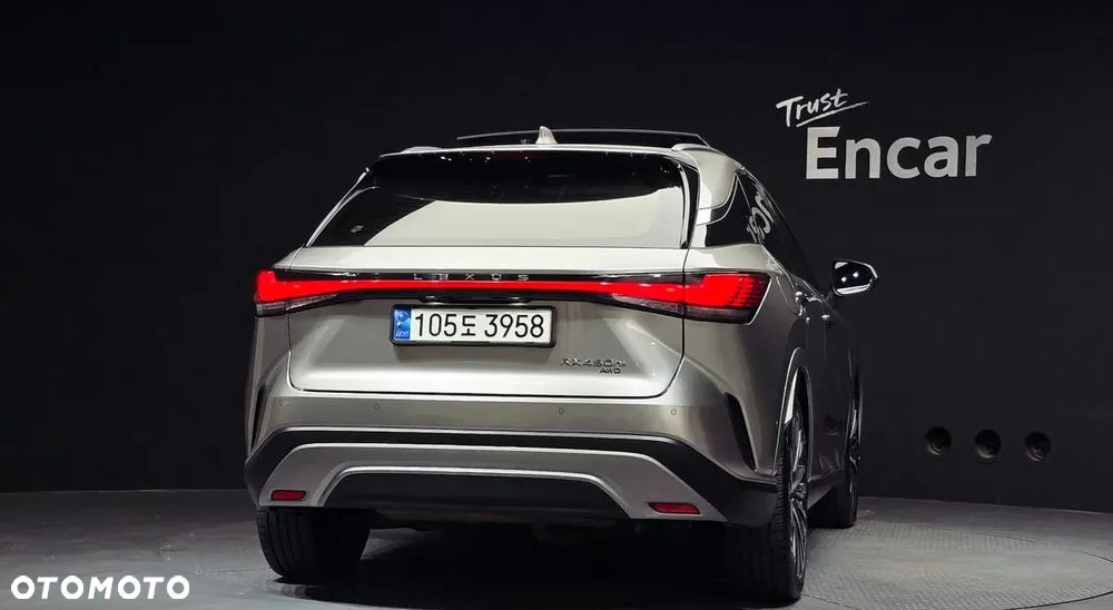 Lexus RX - 4