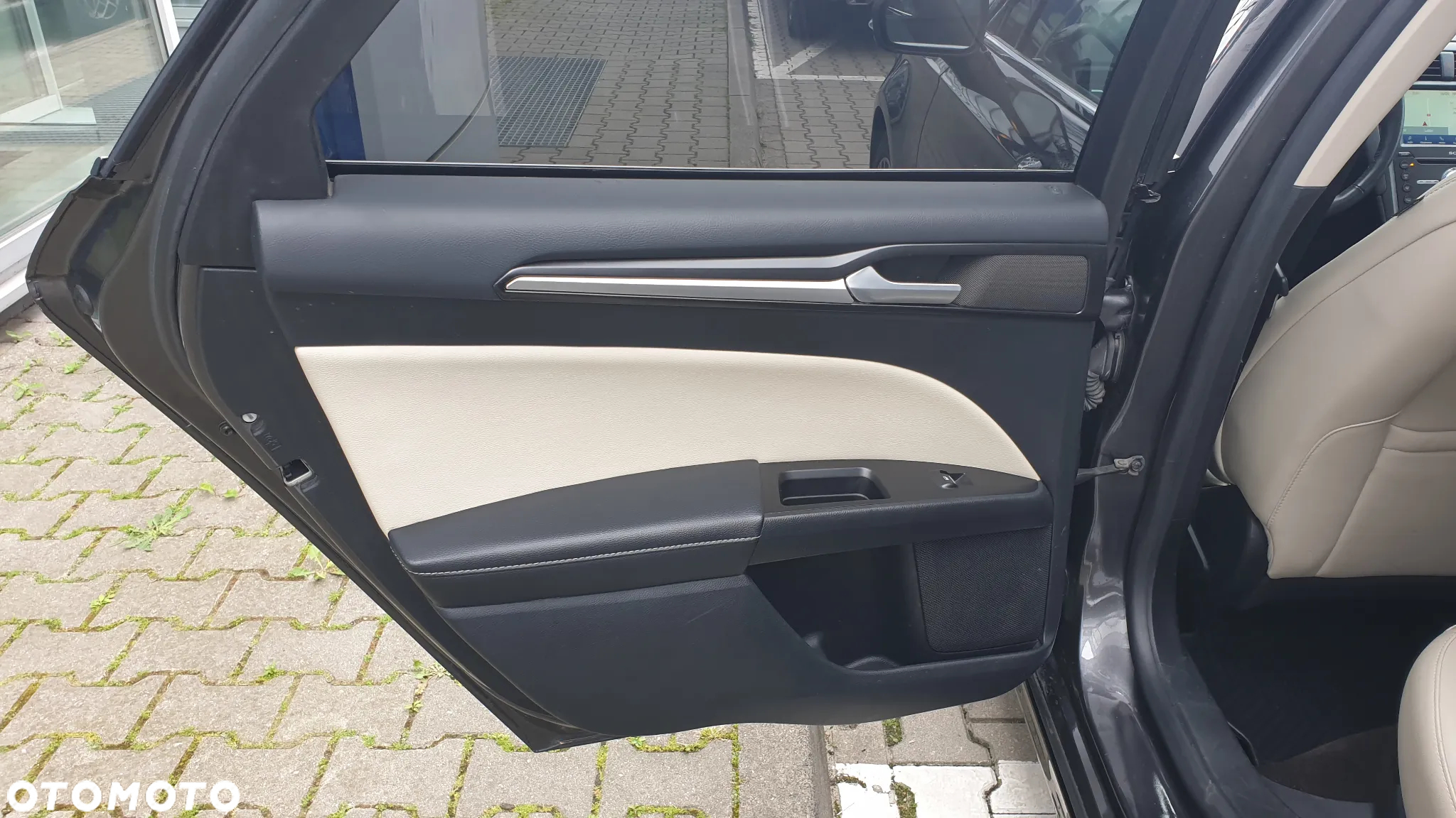 Ford Fusion 2.0 EcoBoost Titanium - 12