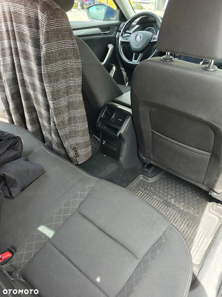 Skoda Superb 2.0 TDI Active - 19