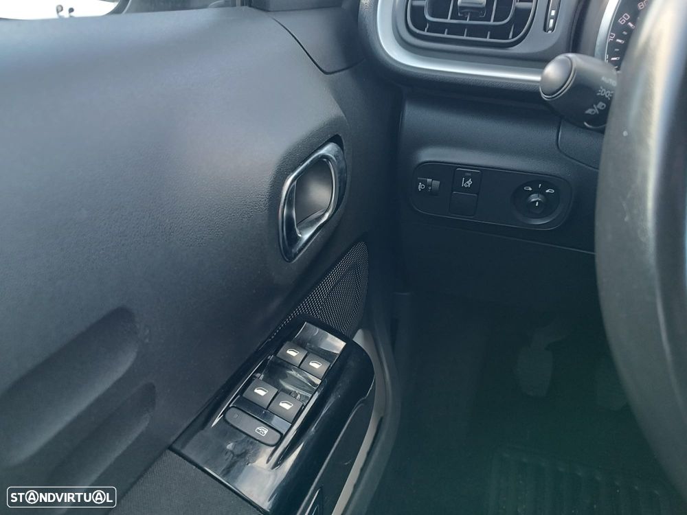 Citroën C3 Pure Tech Shine - 17