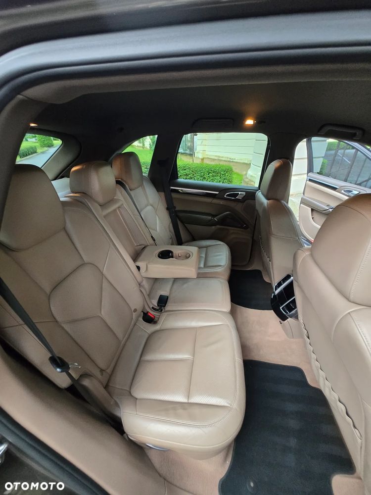 Porsche Cayenne - 11