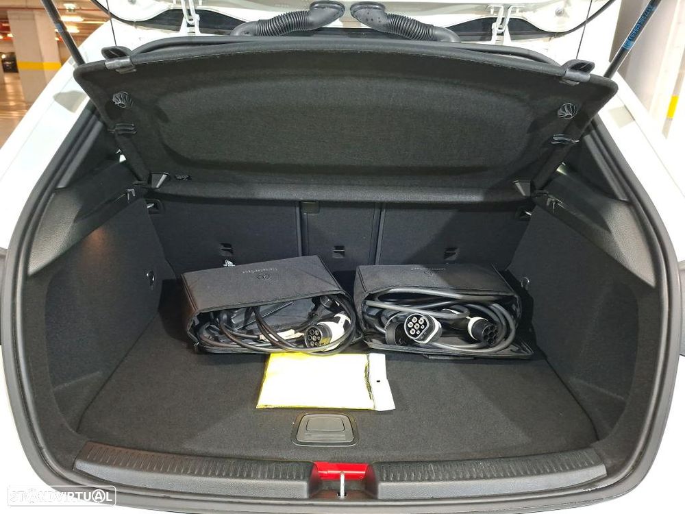 Mercedes-Benz A 250 e Style Plus - 11