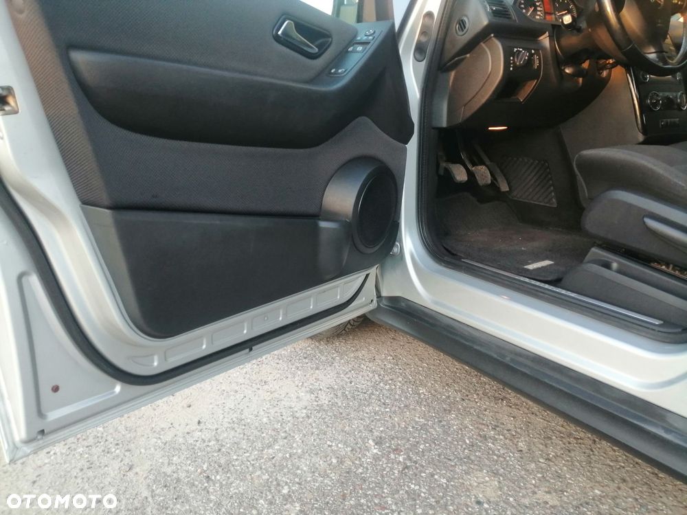 Mercedes-Benz Klasa A 150 Classic Edition 10 - 13