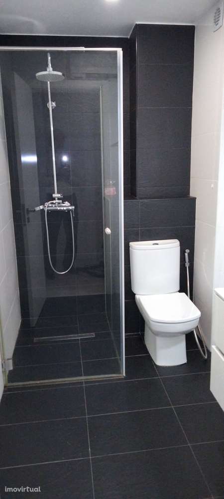 T4 luminoso a 2 min do metro (linha azul) | Para famílias ou relocação - Grande imagem: 5/13