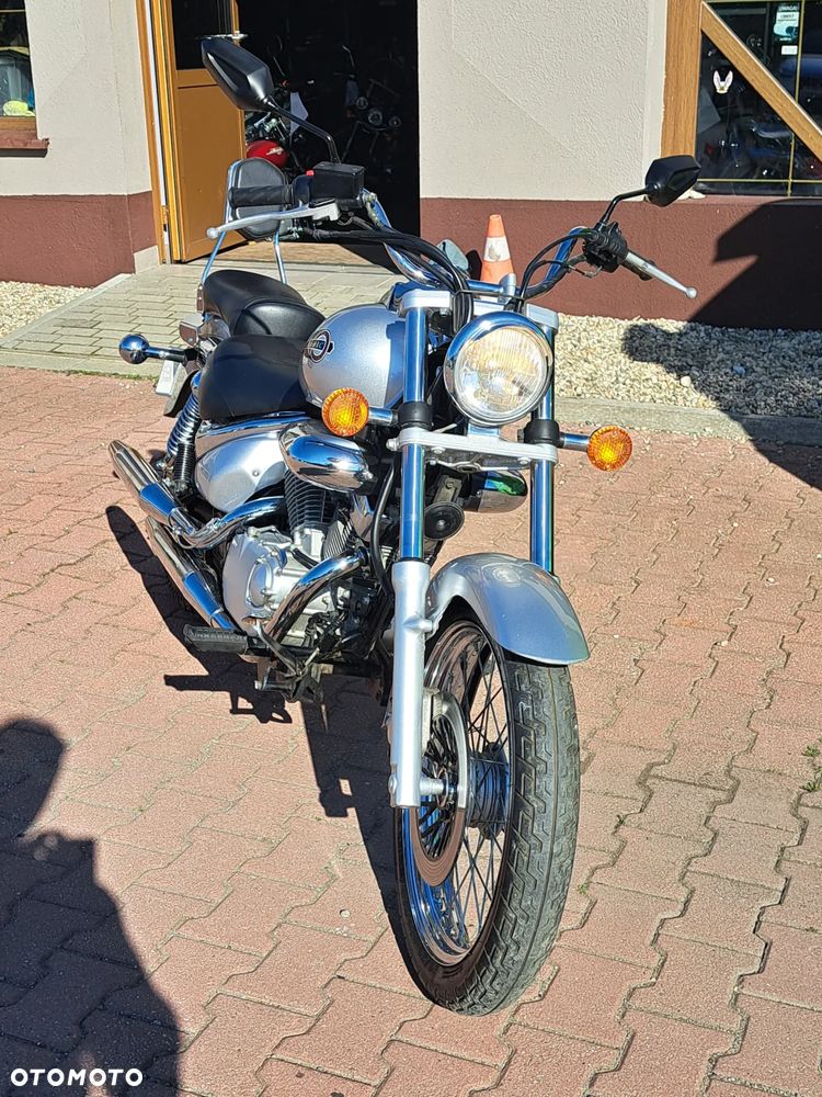 Suzuki Intruder - 7