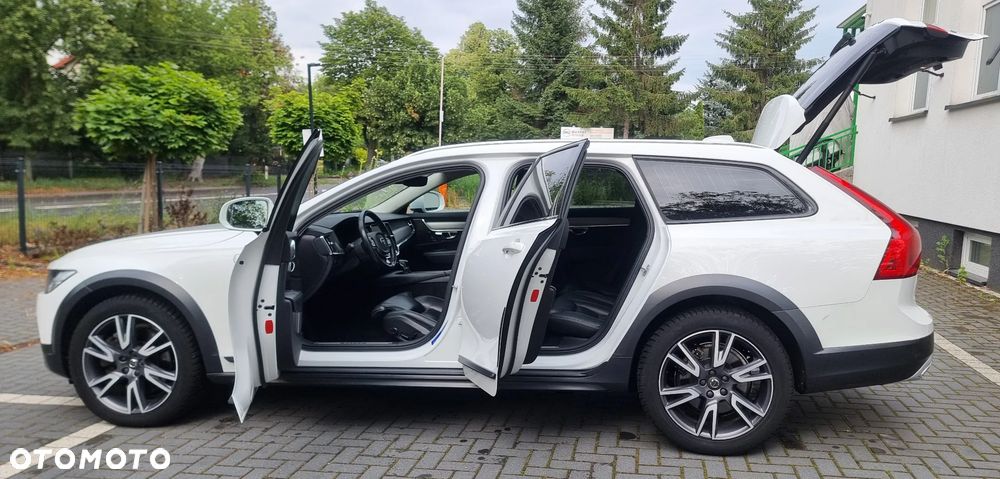 Volvo V90 Cross Country B5 D AWD Ultimate - 10