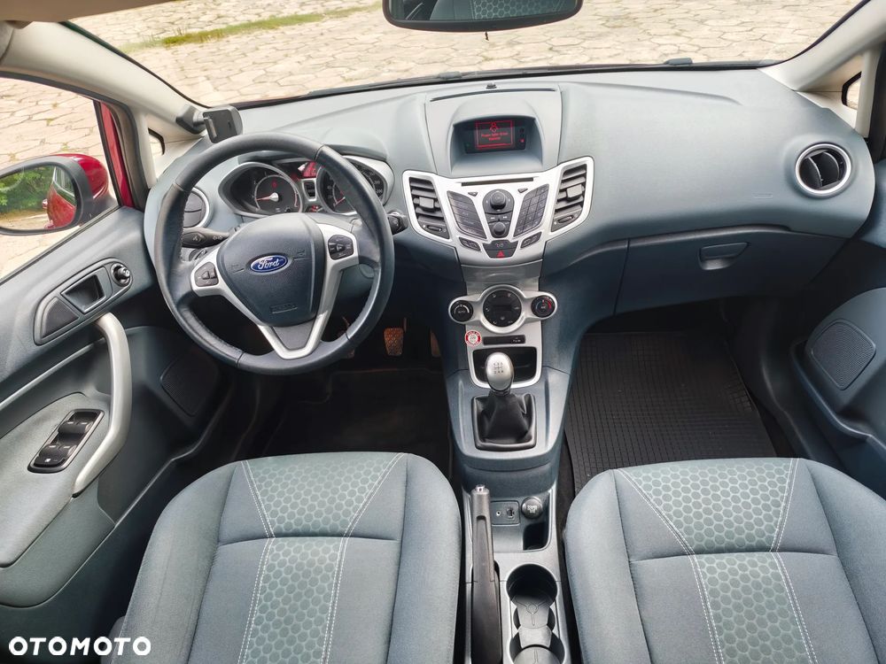 Ford Fiesta 1.6 Ti-VCT Titanium - 32