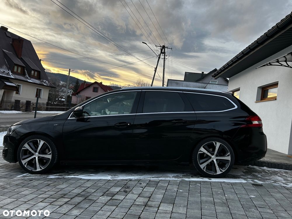 Peugeot 308 - 8