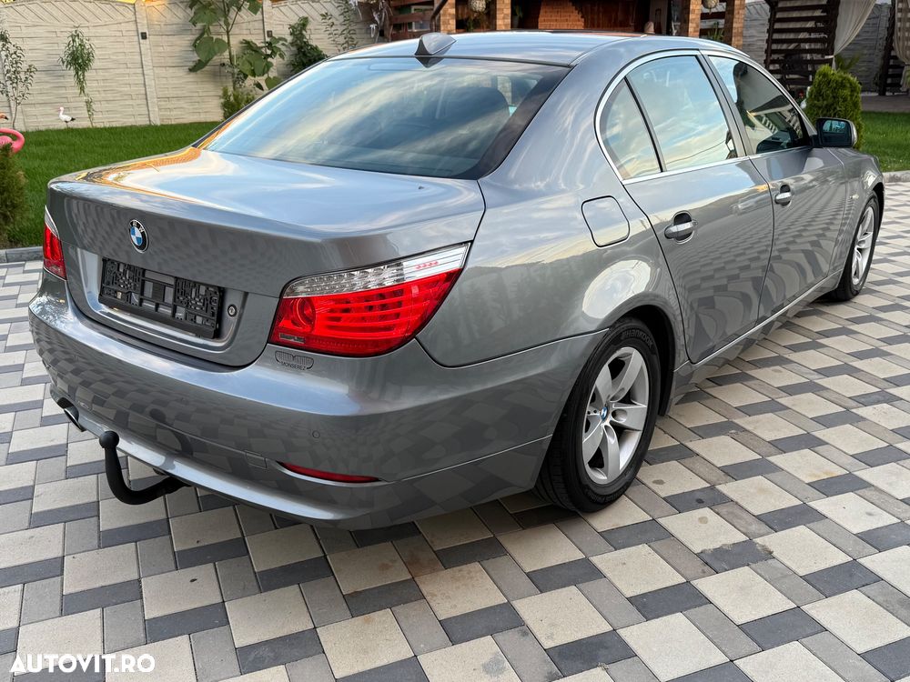BMW Seria 5 520d Touring - 3