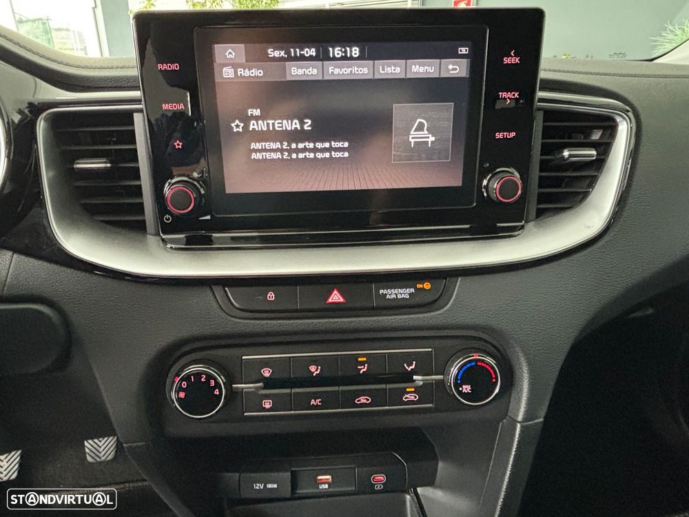 Kia Ceed SW 1.6 CRDi MHEV Dynamic - 16
