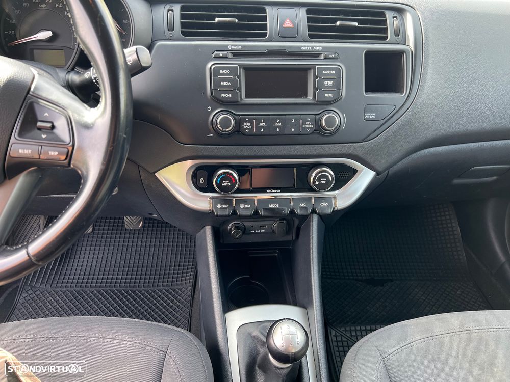Kia Rio 1.2 CVVT EX - 13