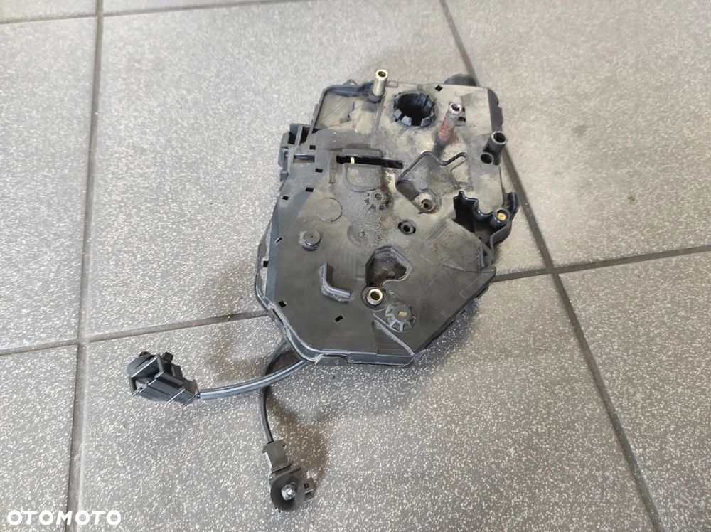 7H0827426P ZAMEK KLAPY TYLNEJ TYŁ VW CADDY 3 04-15R 2K0 2K5 WYSYŁKA !!! - 3