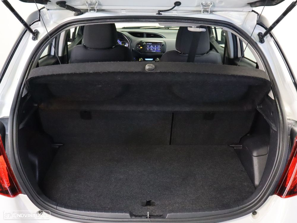 Toyota Yaris 1.5 HSD Comfort - 22