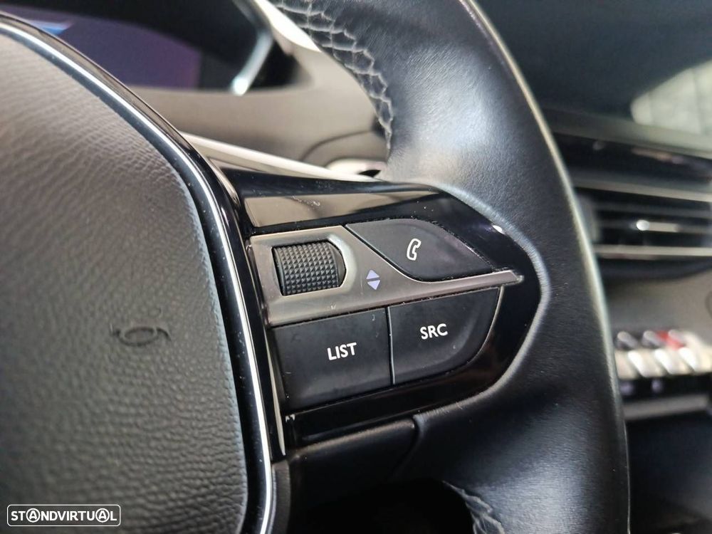 Peugeot 5008 1.5 BlueHDi Allure Pack EAT8 - 17