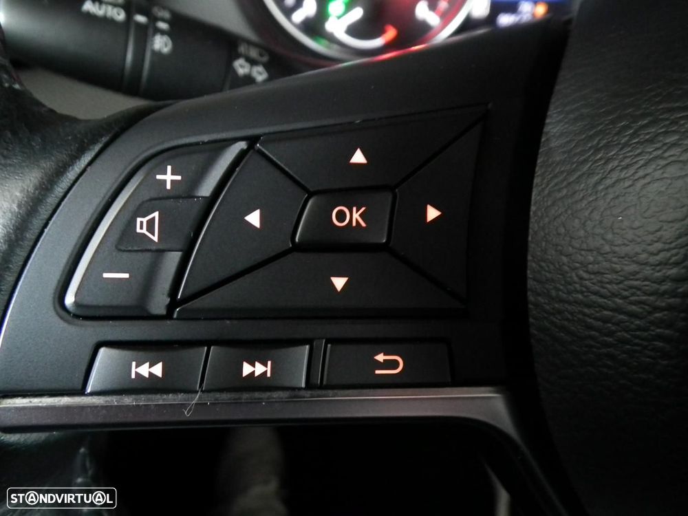 Nissan Qashqai 1.5 dCi N-Connecta DCT - 23