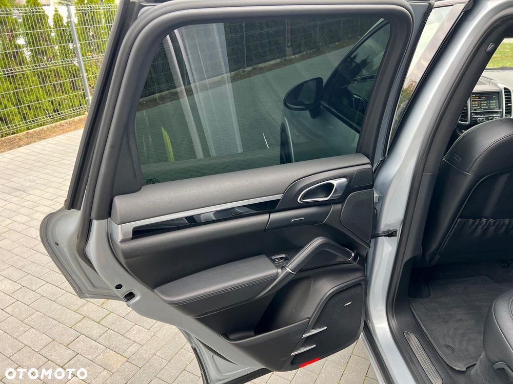 Porsche Cayenne - 31