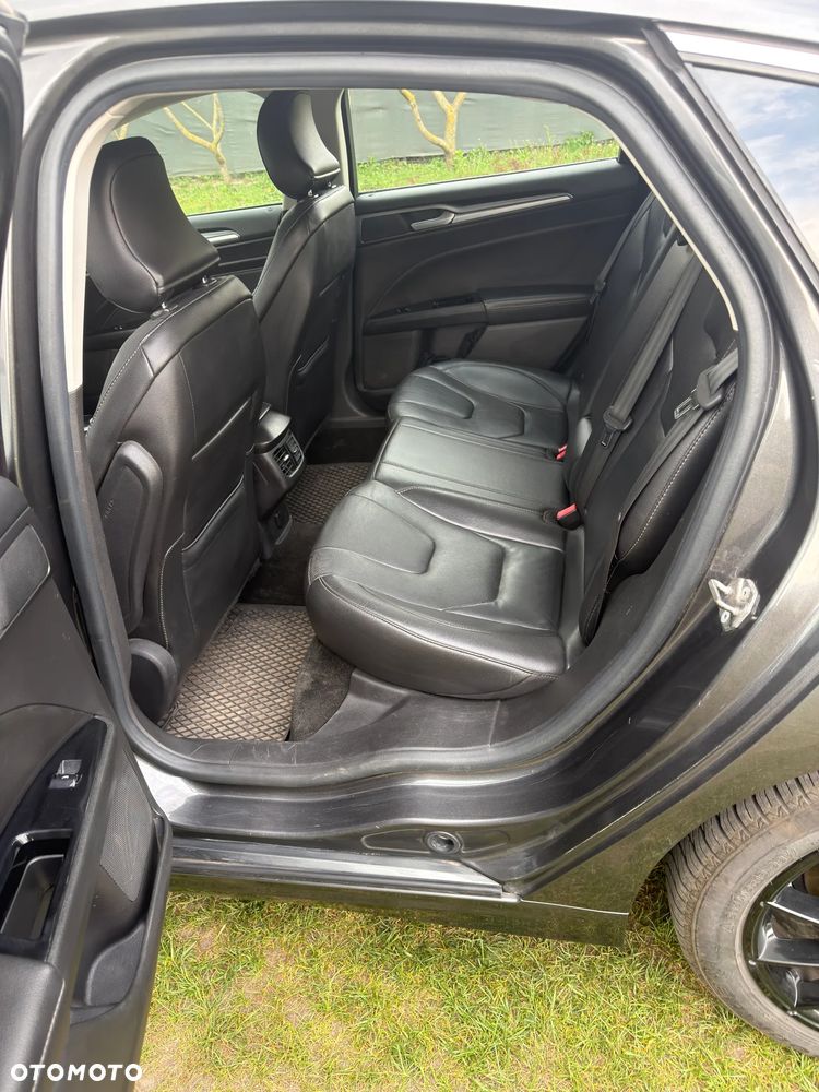 Ford Fusion 2.0 EcoBoost Titanium - 14