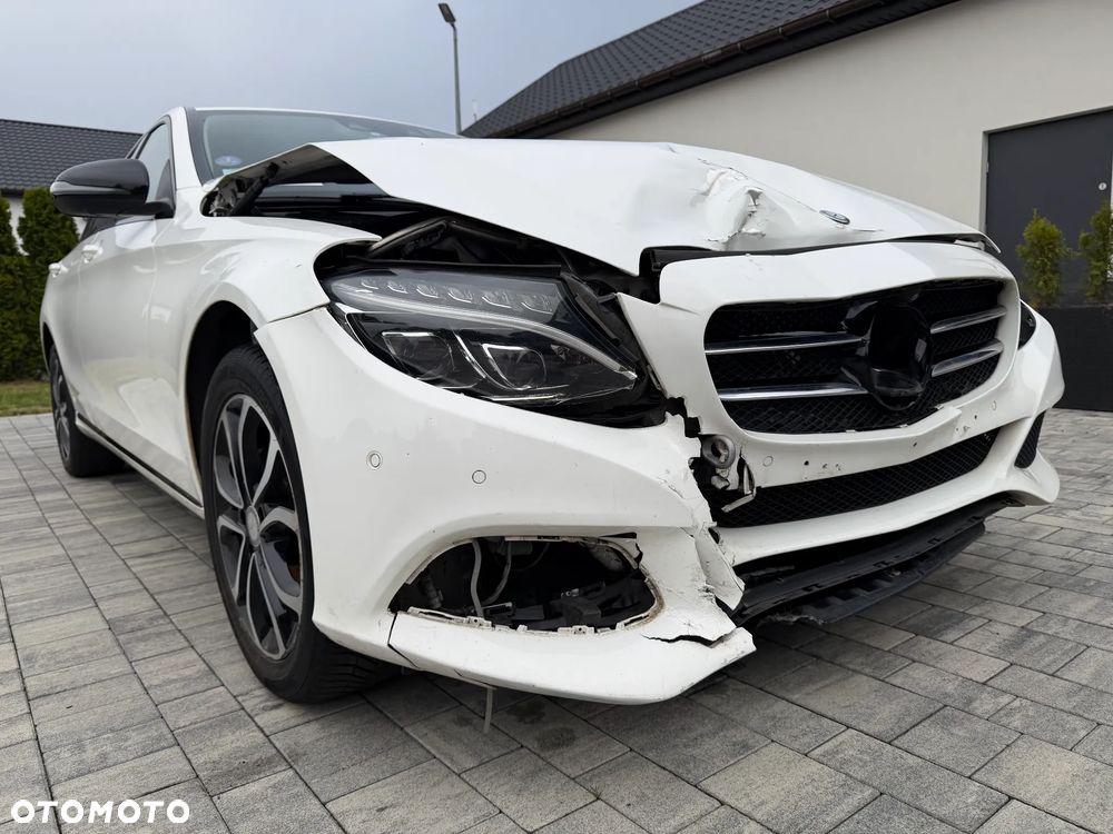Mercedes-Benz Klasa C 200 7G-TRONIC Exclusive - 1
