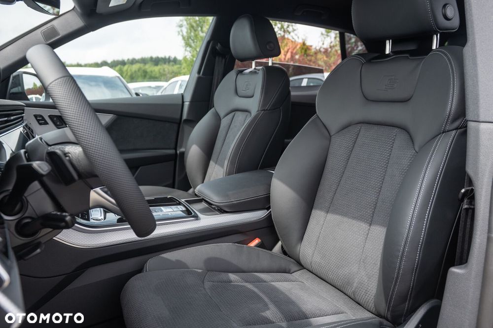Audi Q8 - 11