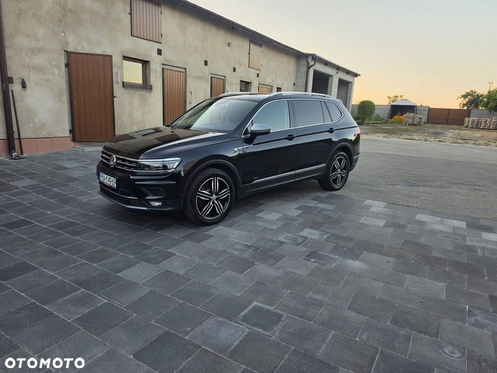 Volkswagen Tiguan - 1