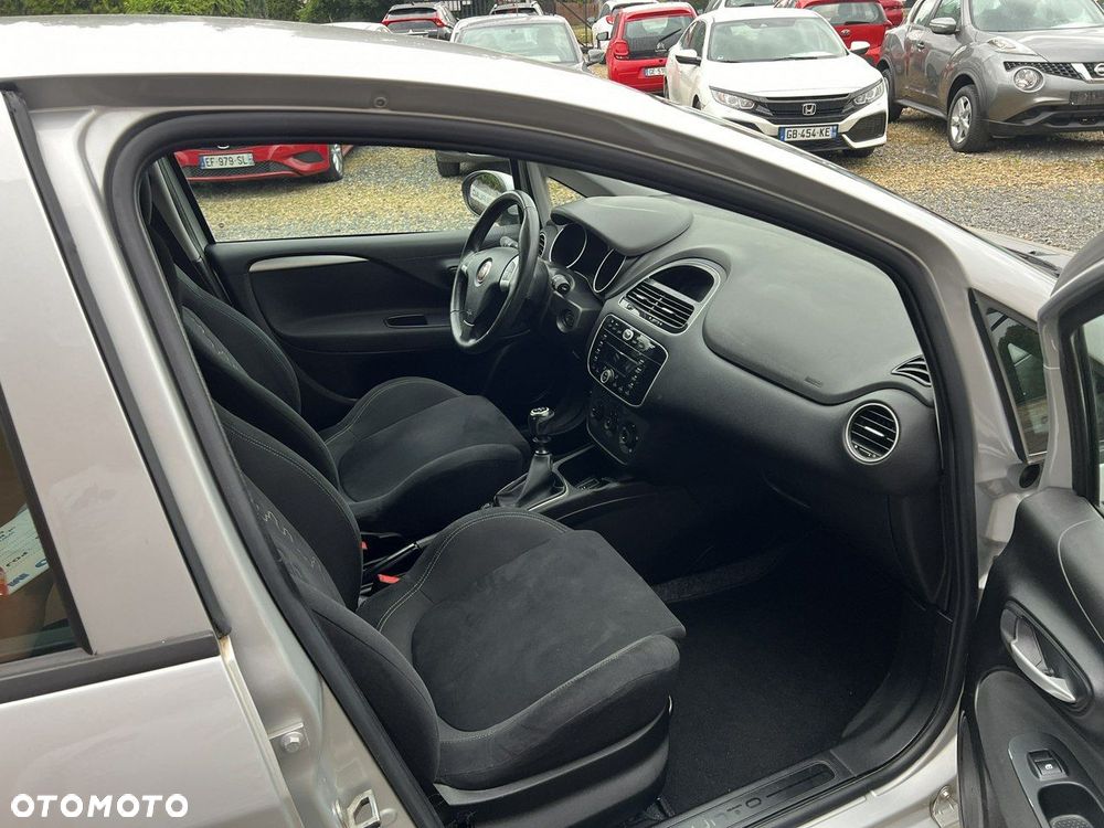 Fiat Punto 2012 - 16