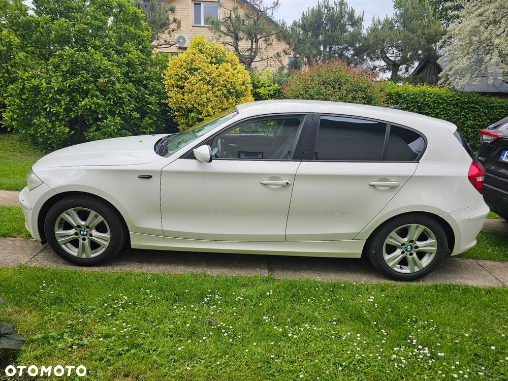 BMW Seria 1 118d DPF - 8