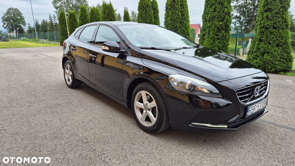Volvo V40 T2 Momentum - 4