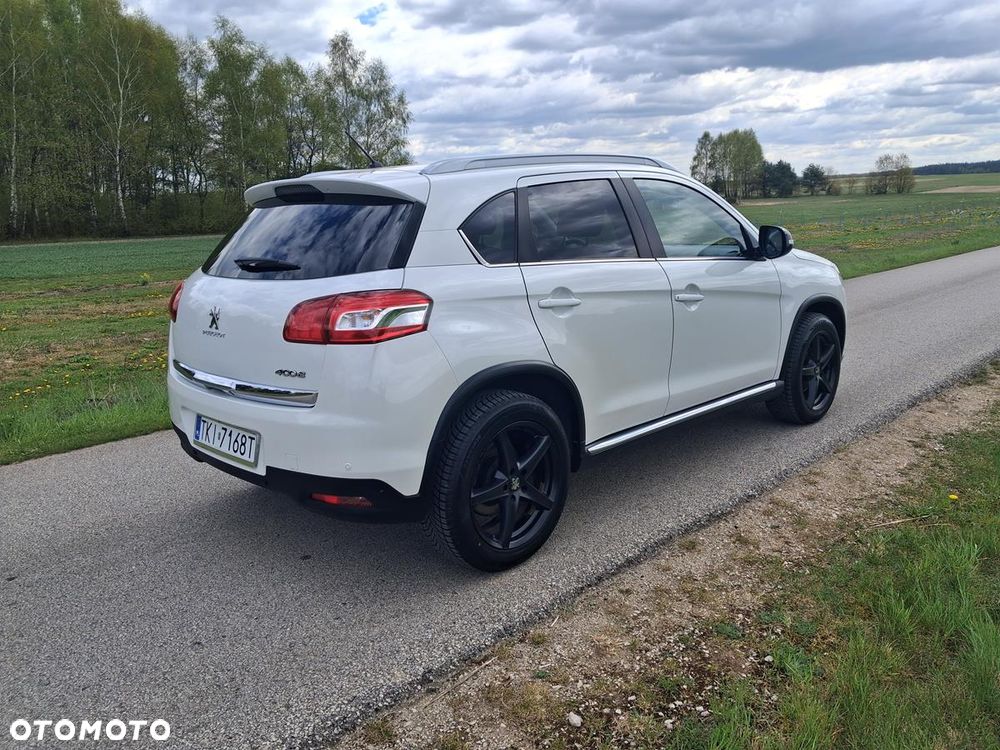 Peugeot 4008 - 11