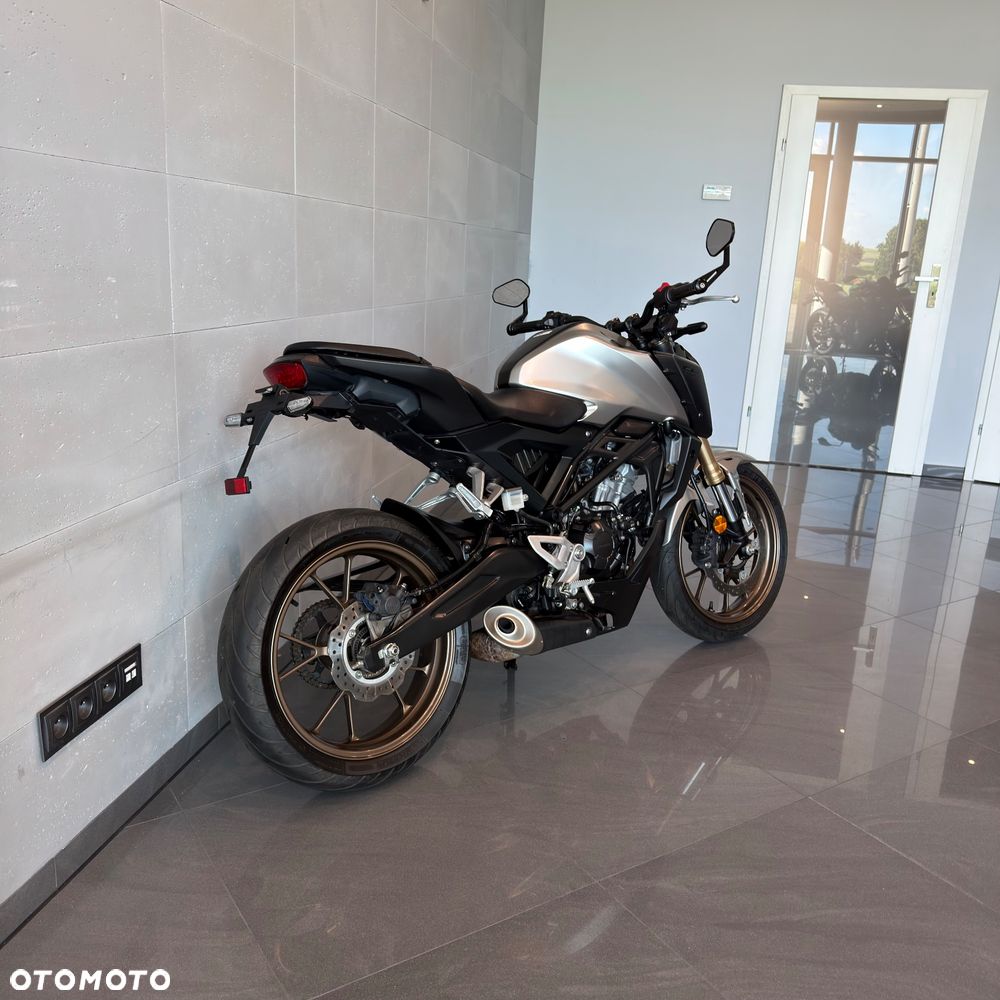 Honda CB - 3