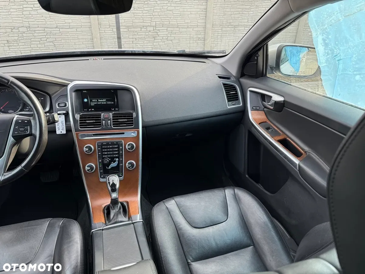Volvo XC 60 T5 Drive-E Momentum - 21