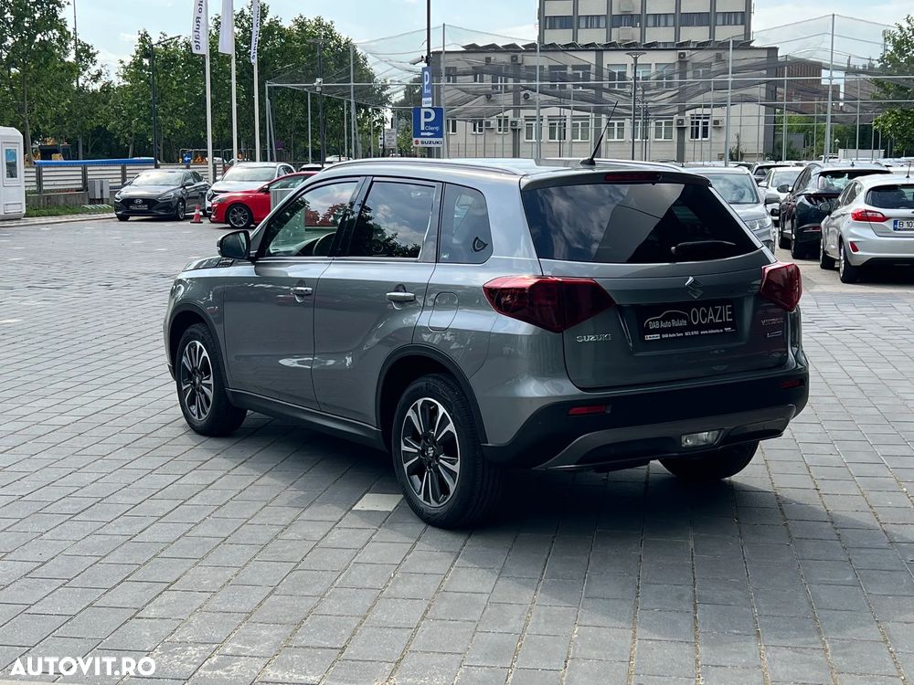 Suzuki Vitara 1.4 Boosterjet AllGrip MHEV Luxus - 8