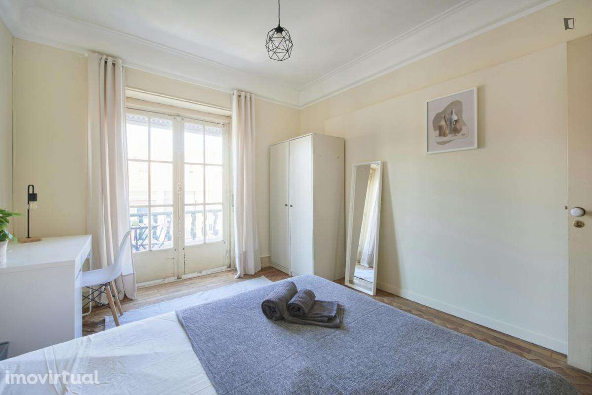 Quarto - localizado em Alameda Lisbon - Grande imagem: 4/28