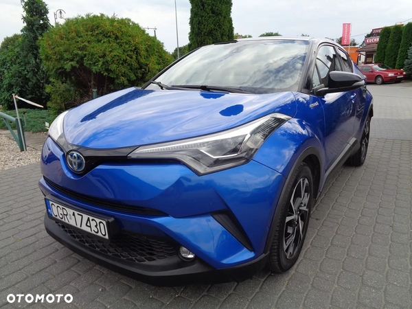 Toyota C-HR Hybrid Style Selection