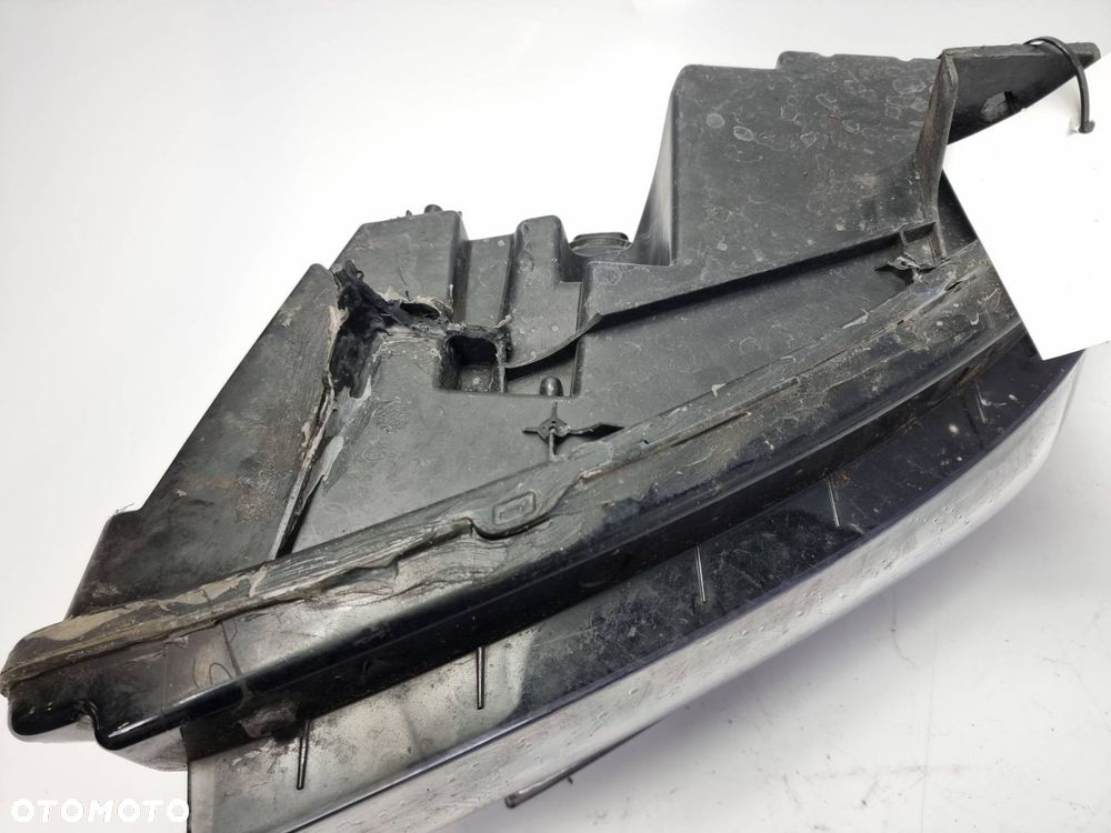 LAMPA PRAWA PRZÓD DODGE CHARGER TYC - 2