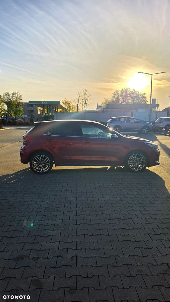 Kia Rio - 10