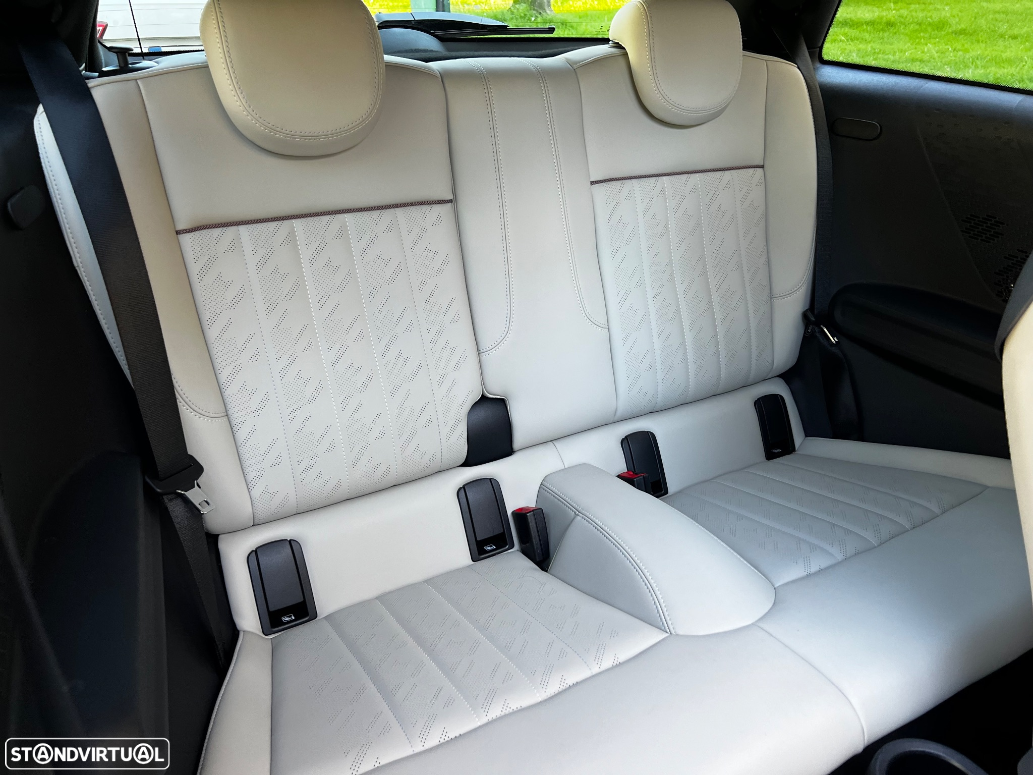 MINI 3 Portas Cooper C Favoured M - 32