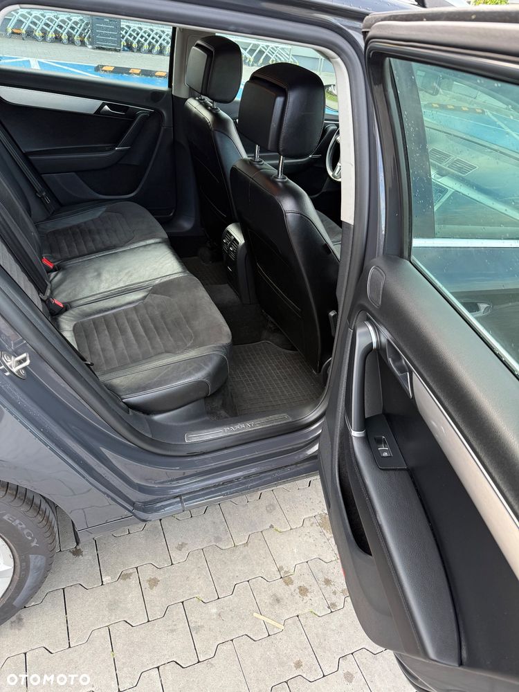 Volkswagen Passat 2.0 TDI Highline - 15