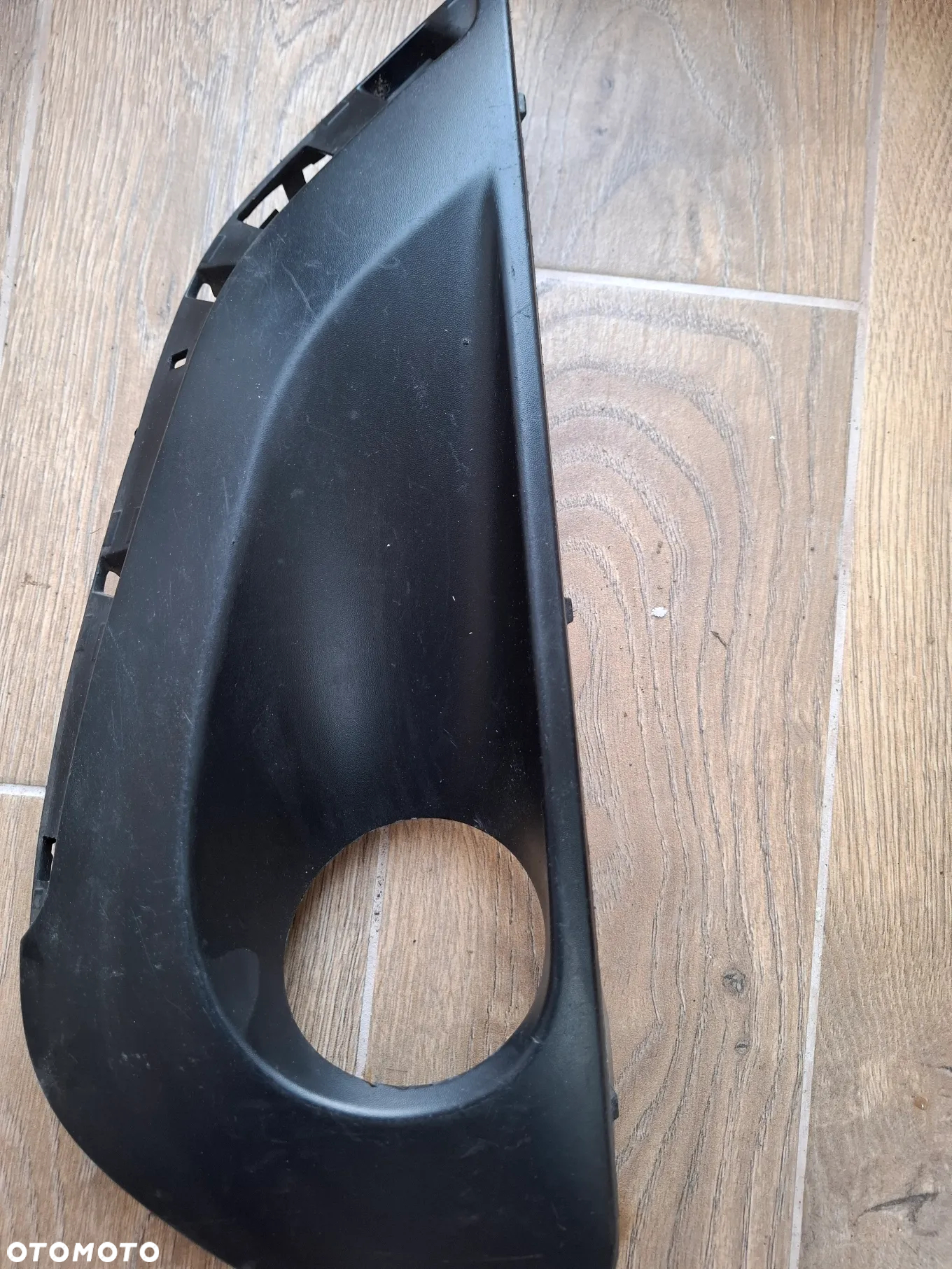 Kratka zderzaka Peuegot 208 prawa 9810738177 - 2