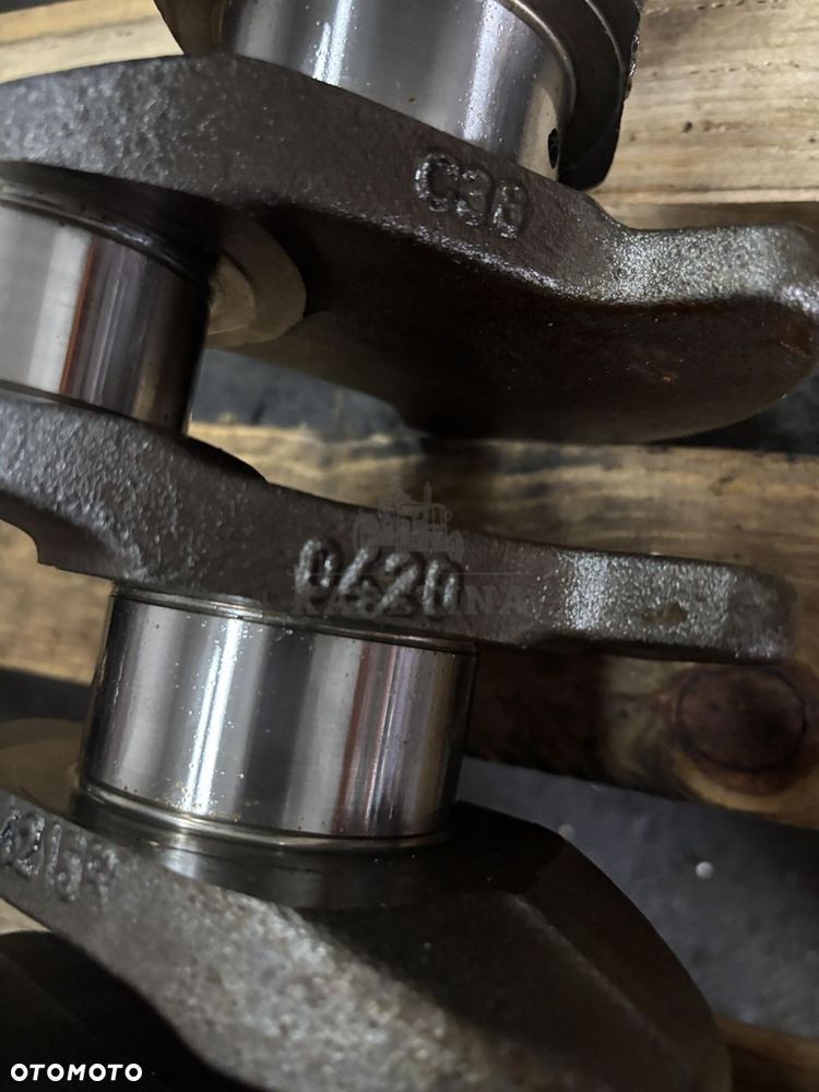 Deutz BF6M1012 - wał korbowy 04204215R 02929935 - 1