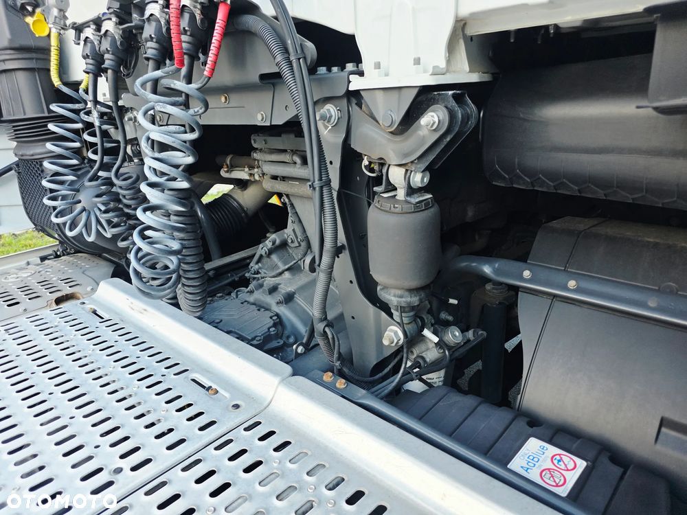 Iveco S-Way 480 - 16