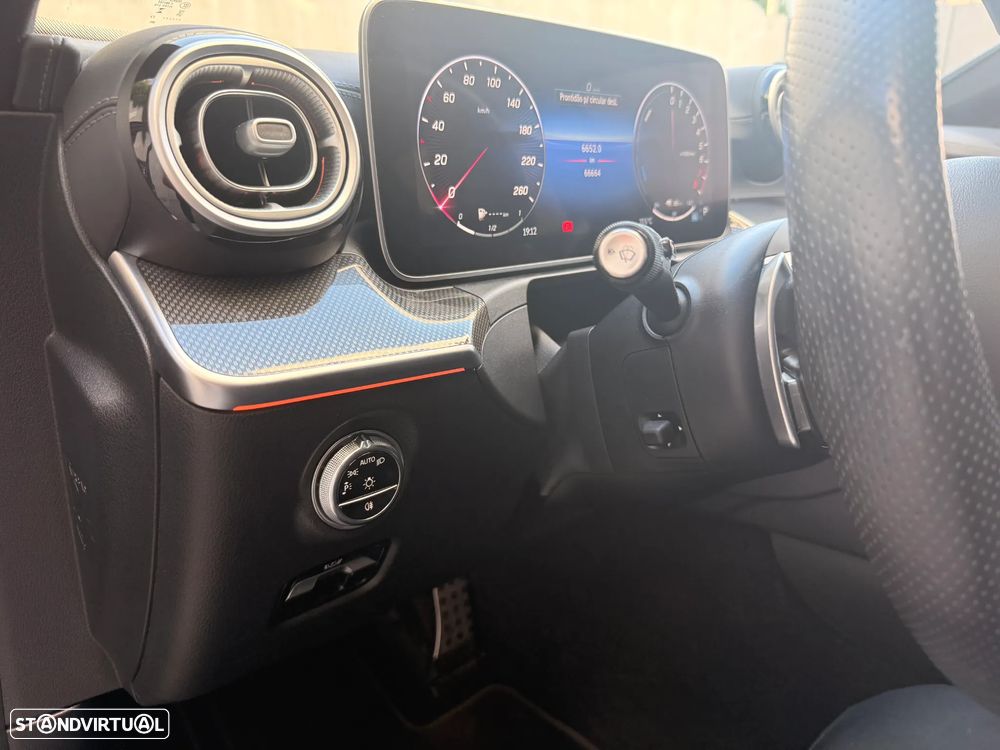 Mercedes-Benz C 300 e AMG Line - 24