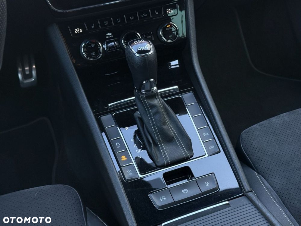 Skoda Superb 2.0 TDI SCR 4x4 Sportline DSG - 23