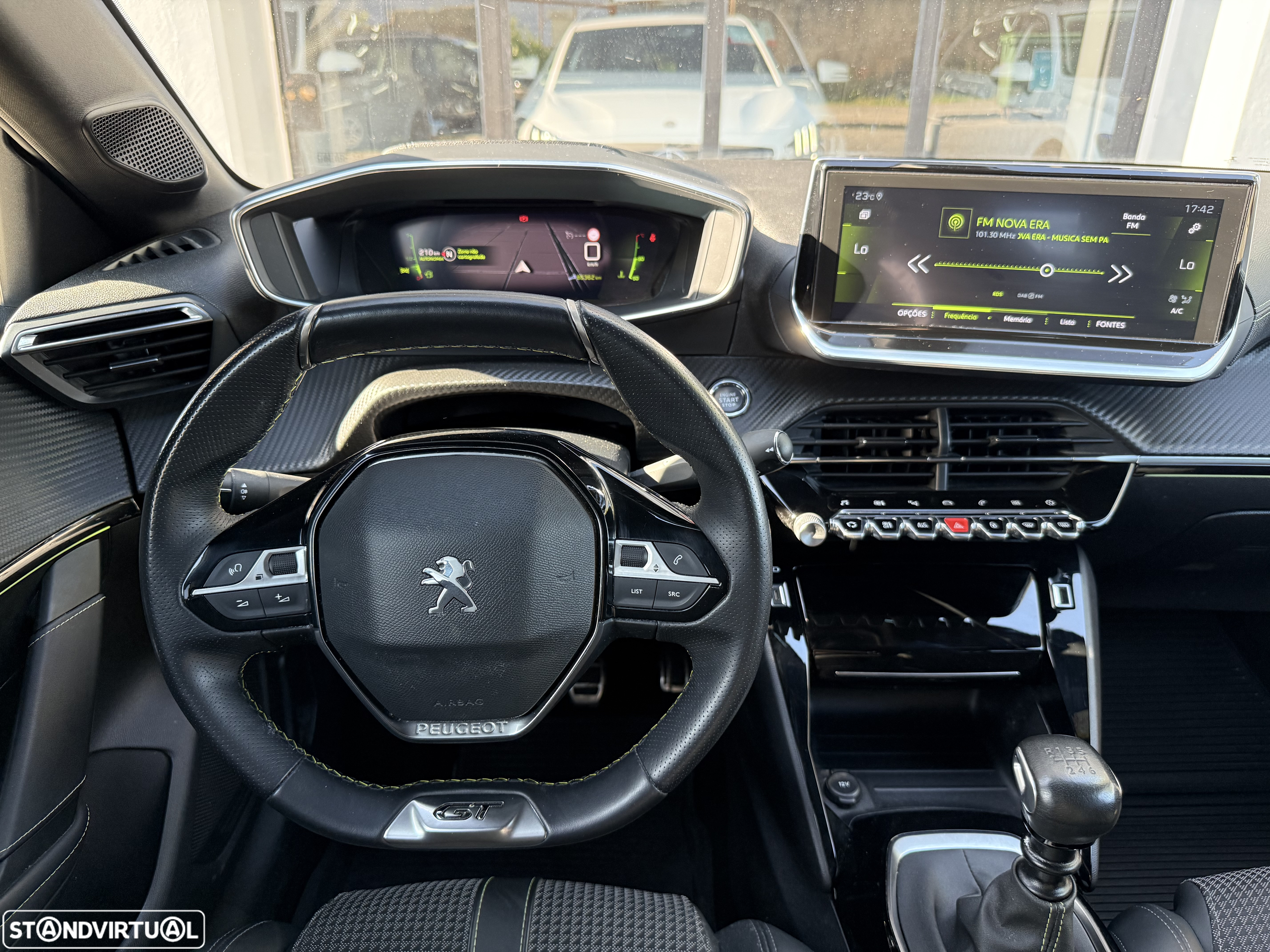 Peugeot 208 1.2 PureTech GT - 18