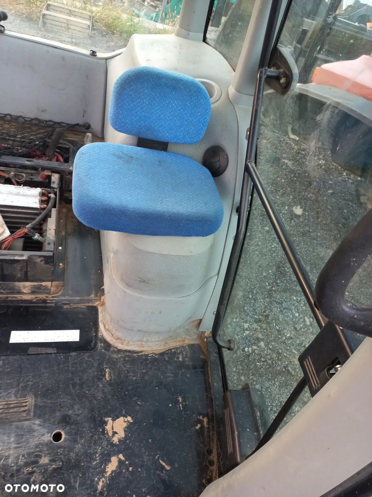 CzęśCI kabiny NEW HOLLAND 8020,8030,8040,8050,TG230.285,CASE MX230,270 drzwi,dach,plastiki,tapicerka,fotel pasażera,instalacja, - 2