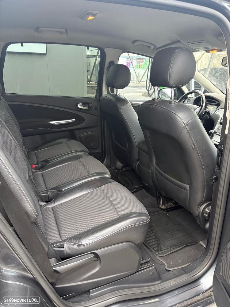 Ford S-Max 2.0 TDCi Titanium 7L - 9